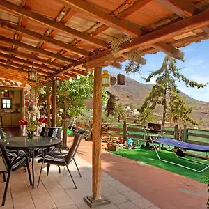 casa-los-pinos-aguimes.in-canary-islands.com/